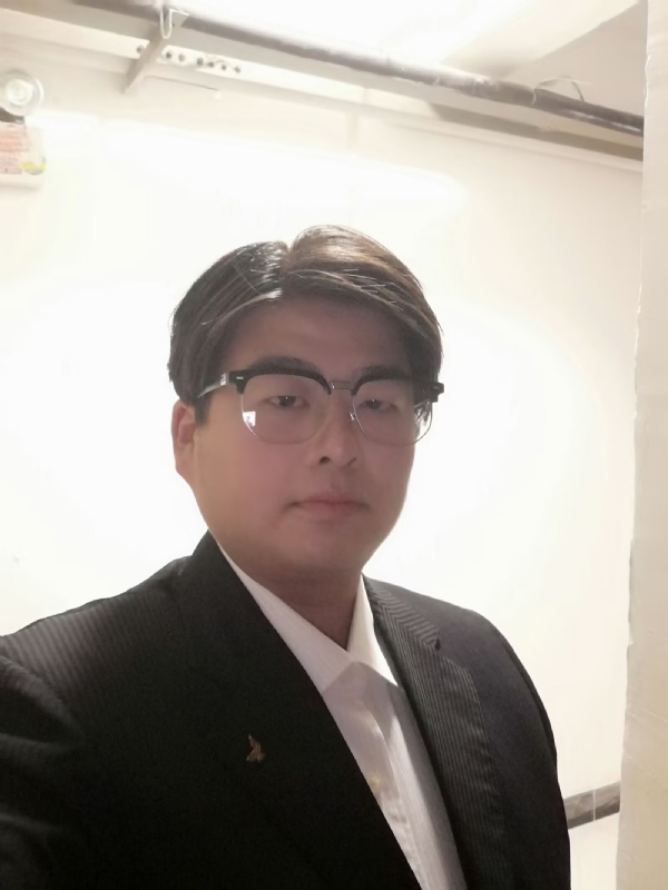 孤独一人的第一张照片--东方交友中心